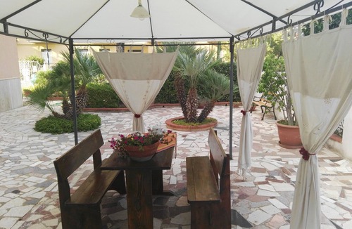 Castellammare del Golfo House | The house is 900 m. away from the beach, 200 m. from the center, 100 m. Supermarket