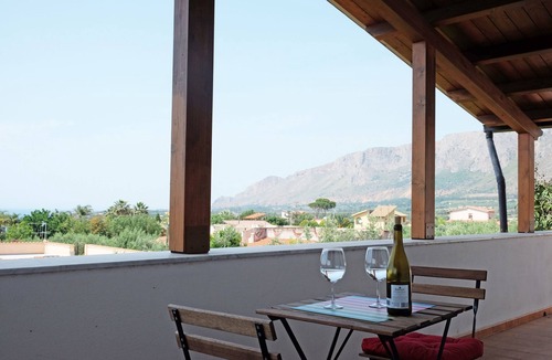 Partinico Villa | The House of Olives Piano Re