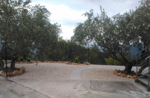 Civitella Messer Raimondo Apartment | THE HOUSE ON THE LAKE - App. WISTERIA - MAIELLA PARK