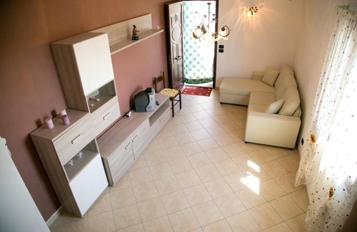 Calatabiano House | The "Little House" a stone's throw from the sea and Taormina