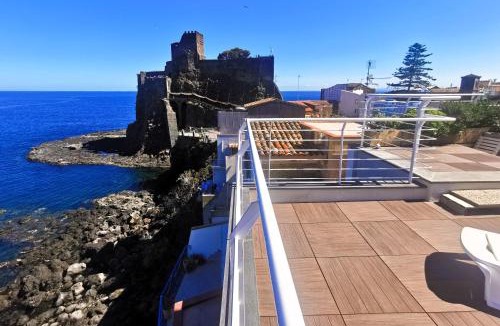 Aci Castello House | The sea you can feel