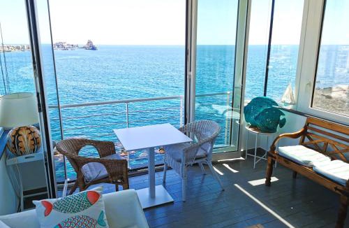 Aci Castello House | The sea you can feel
