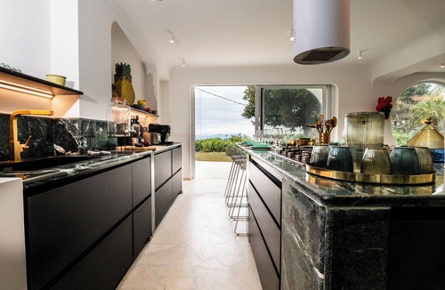 Naso Villa | The Sicily Lobster House