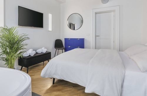Old Town Apartment | The Silver Lava