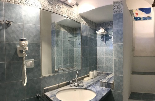 Santa Marina Salina House | THE TERRACE ON THE SEA