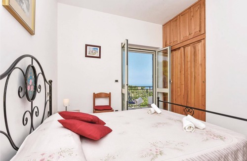 Perdifumo House | This beautiful vacation home, ideal for a family or a small group of friends, is located on one of t