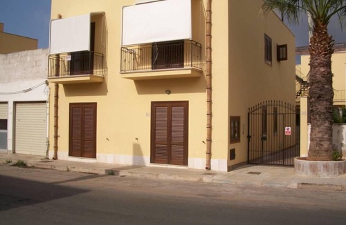 San Vito Lo Capo Apartment | Three-room apartment with 6 beds, 2 bathrooms with shower, car parking space