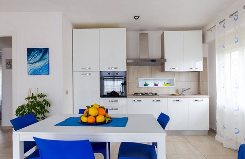 Castroreale Terme Apartment | Three-room apartment 20 meters from the beach of Terme Vigliatore