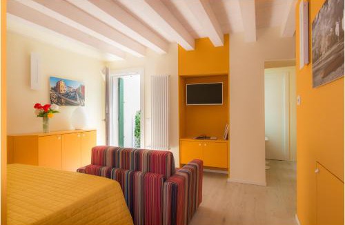 Burano Apartment | Tiffany Home