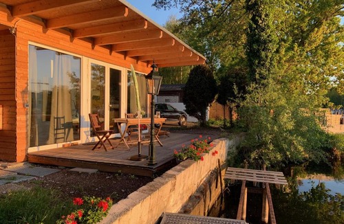 Wilhelmstadt Cabin | Tiny House oder Ferienwohnung auf der Sunset Marina