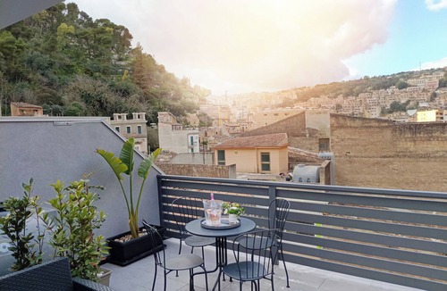 Modica Apartment | Tirella Home Romantic Houses in the Heart of Lower Modica