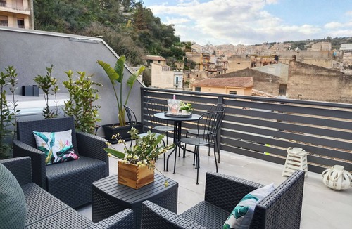 Modica Apartment | Tirella Home Romantic Houses in the Heart of Lower Modica