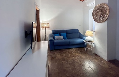 Milazzo Cottage | Tonnara Blu - beachfront house inside residence with pool, lido and bar