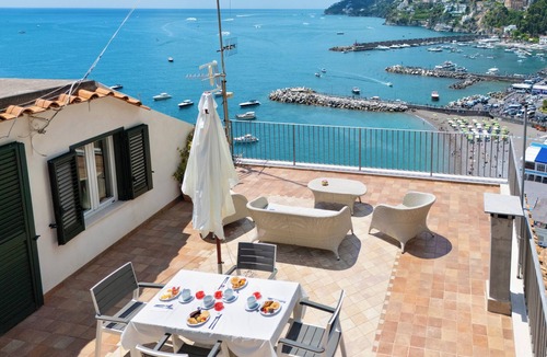 Amalfi House | Topfloor flat with Terrace & spectacular View