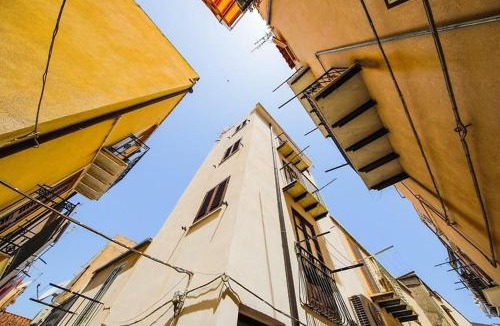 Old Town House | Tower Sea View