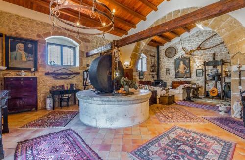 Avola Villa | Trappeto Dellago with sea view, pool, parking & wi-fi