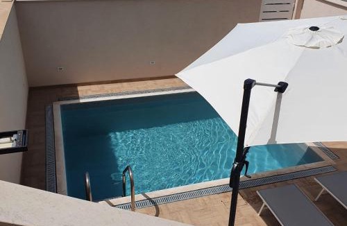 Fondo Morte Villa | Trinacria Bedda Spinazza con Piscina