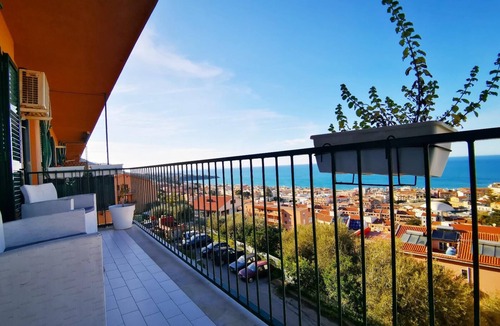 Cefalu Apartment | Triple Room with Balcony and Sea View