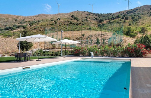 Caccamo Apartment | Turiddu Room - Sikania Agrirelais, Mountain View