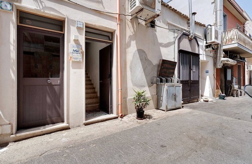 Marzamemi Apartment | Twin Room with Private Bathroom