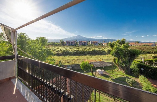 Torre Archirafi Apartment | Two-room apartment with a view of Mount Etna in Torre Archirafi, just a few minutes from the beach