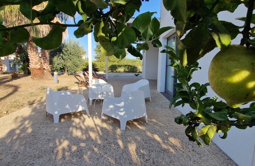 Contrada Fiori Sud Villa | Two-story villa with garden a stone's throw from the sea