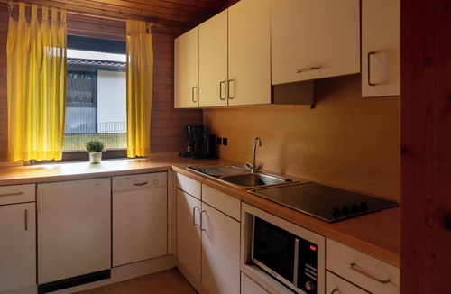 Getelo Ski Chalet | Type 4 Plus - Three Bedroom Chalet, Sleeps 6