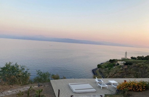 Vulcano Porto House | Typical Aeolian house 5 minutes' walk from the sea, Casa Francesca