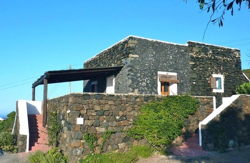 Pantelleria House | Typical dwelling- Gorgeous dammuso with a dreamy view