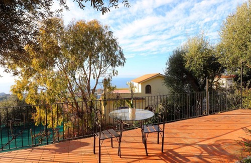 Sant'Agnello House | ULIVI APT in Sorrento