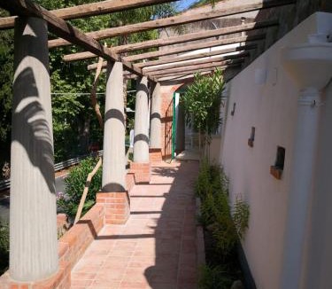 Naso Apartment | Un'oasi tra i limoni
