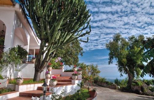 Mascali Villa | Up to 16 guests - swimming pool-garden - BBQ -wi-fi - 3km sea by "SunTripSicily"
