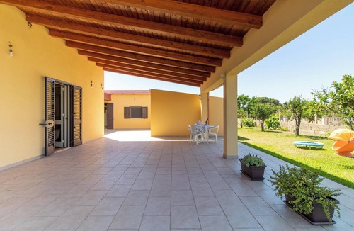 Santa Maria del Focallo House | Vacation Home "Casa Vacanza Il Melograno" with 2 Private Terraces, A/C & Wi-Fi