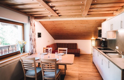 Bach Apartment | Vacation apartment Jöchelspitze for 2-6 persons with 2 bedrooms