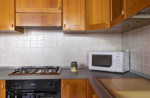 Capri Leone House | Vacation Home "La Casuzza Di Sara" with Private Terrace & Wi-Fi