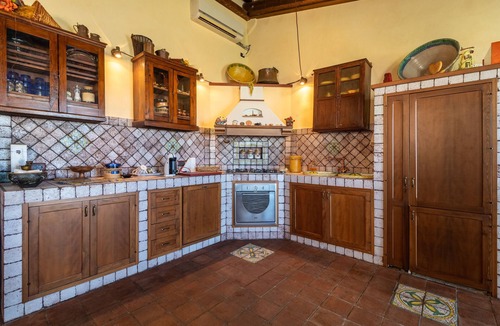 Ragusa House | Vacation Home "Villa Giada" with Whirlpool, Wi-Fi & A/C