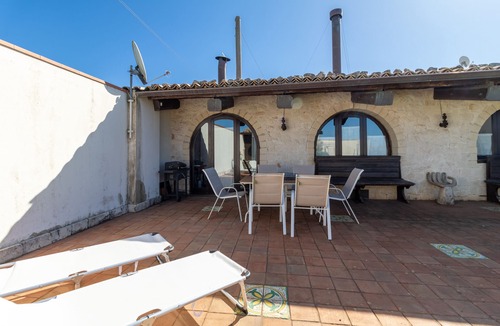Ragusa House | Vacation Home "Villa Giada" with Whirlpool, Wi-Fi & A/C