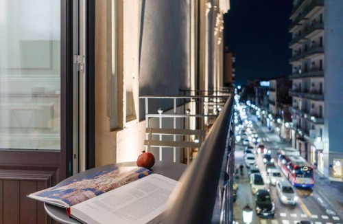 Borgo-Sanzio House | Vasta Charming Rooms- ETNA superior room with balcony