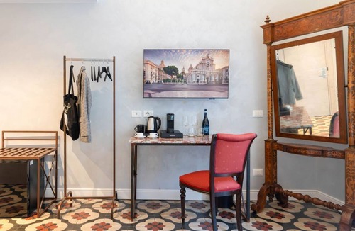 Borgo-Sanzio House | Vasta Charming Rooms- POLIFEMO deluxe room with balcony