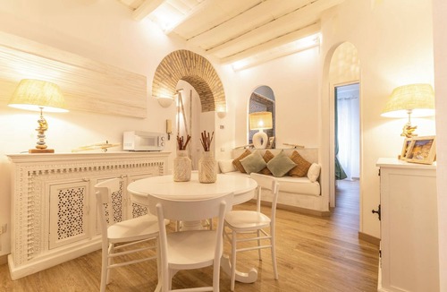 Rione XIV Borgo Apartment | VATICAN BORGO PIO SPLENDID APARTMENT