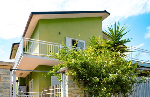 San Leone Apartment | Vbeb Macrame Rooms Agrigento 'Double Room with External Bathroom' with Balcony, Wi-Fi and Air Conditioning