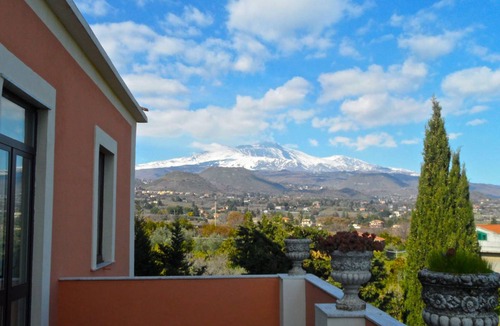 Viagrande Villa | Villa ∙ 4 bedrooms ∙ 9 guests