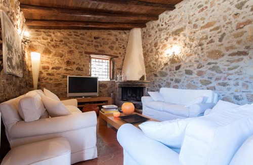 Sant'Ambrogio Villa | Villa ∙ 5 bedrooms ∙ 10 guests
