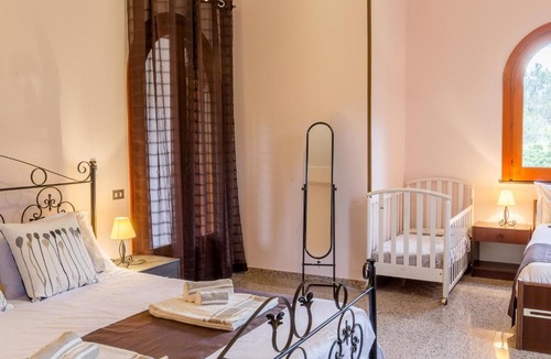 Motta Camastra House | Villa Adenu