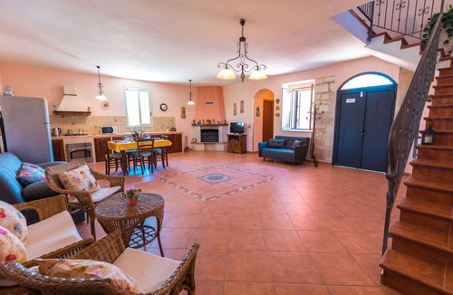 Floridia Villa | Villa Adria
