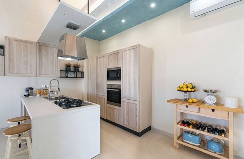Rosolini Villa | Villa Angelo - Elegant private villa with pool