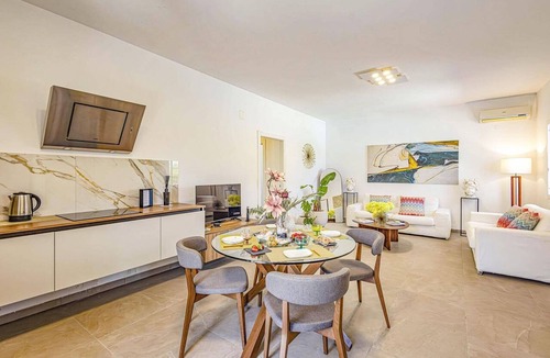 Arenella Villa | Villa Arenella by Villa Plus