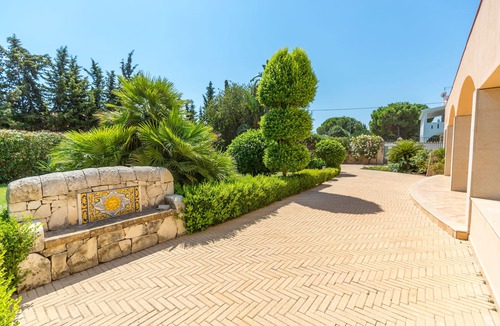 Arenella Villa | Villa Arenella con Piscina by Wonderful Italy