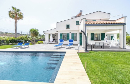 Piana Calzata Villa | Villa Arvilla with private pool, SLEEPS 12
