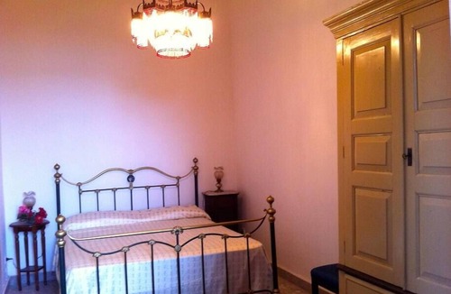 Viagrande House | Villa Bonaccorso - The Mansion An oasis of tranquility surrounded by nature at the foot
